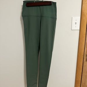 Born Primitive ruched booty leggings, size medium, olive green